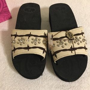 P&G Embellished 2” Wedge Slide Sandals Size 9 NIB